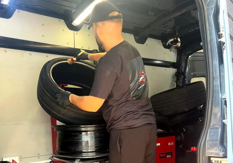 Straight Tyre Repair Service