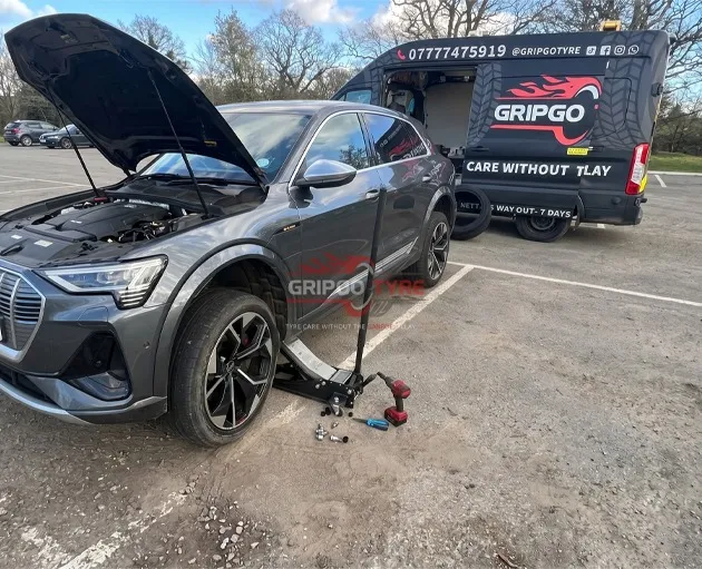 Emergency Mobile Tyre Fitting London | We Come To You
